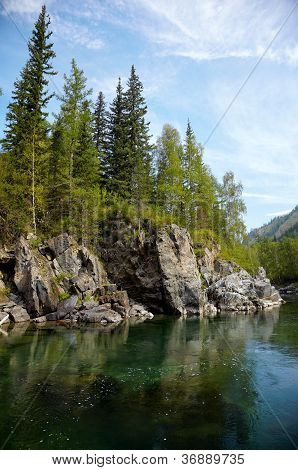 Fiume di Altai Kumir