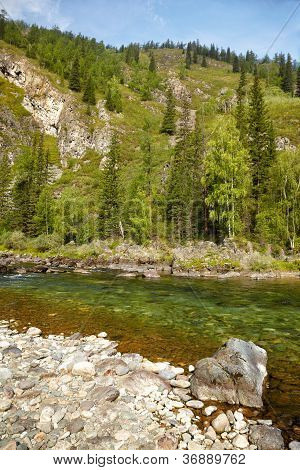 Fiume di Altai Kumir