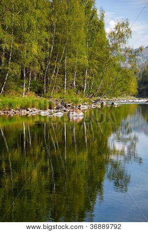 Fiume di Altai Kumir