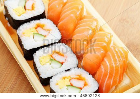 Sushi bento box