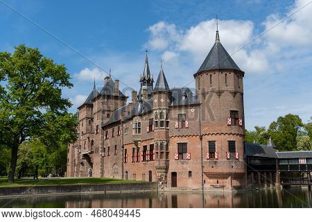 Castle De Haar In Haarzuilens Close To Utrecht. A Medieval Dutch Kasteel From 1892