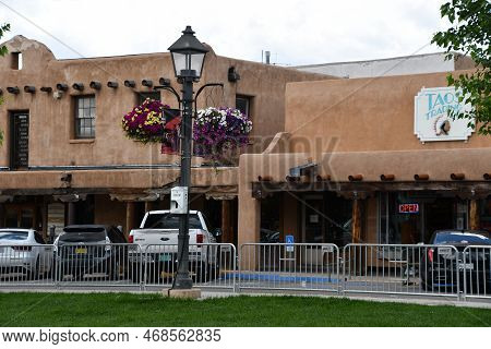 Taos Nm - Jul 29: Taos Plaza In Taos, New Mexico, As Seen On July 29, 2021. It Is A Center Of Shops 