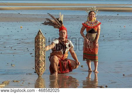 Labuan,malaysia-jan 30,2022:the Iban Ethnic Of Sarawak Borneo With Full Traditional Tribe Costume Da
