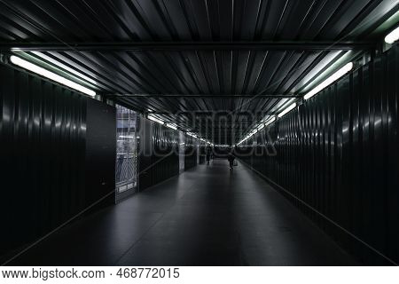 London - 01 26 2022: Metal Sheet Underpass Of A Building Under Construction In Jubilee Plaza In Cana