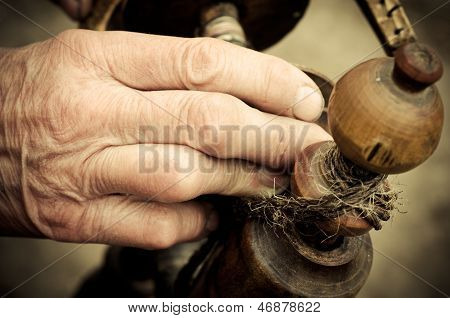 Hand på slända