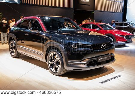 New Mazda Mx-30 E-skyactiv R-ev Plug-in Hybrid Car Premiere At The Brussels Autosalon European Motor