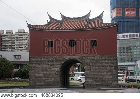 Taipei, Taiwan- 5 Dec, 2022: View Of Taipei North Gate, Taiwan . It Is The Best-preserved Gate Of Th