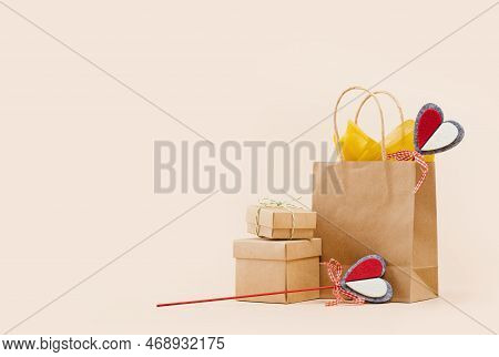 Fall Gift Or Sale Concept. Shopping Paper Bag, With Gift Mockup Two Red Felt Hearts Gift Tags. Copy 