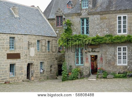 Locronan