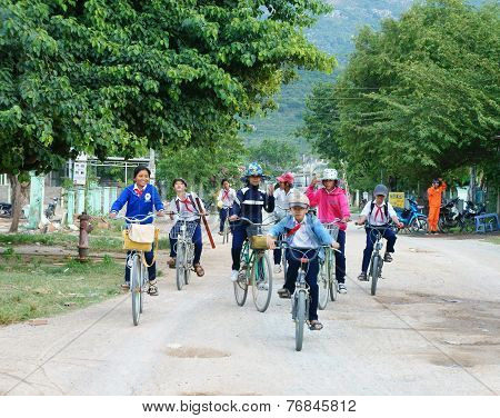 Asian Children, Vietnamese Countryside Pupil