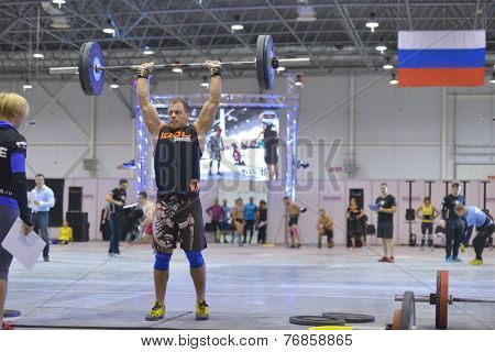NOVOSIBIRSK, RUSSIA - NOVEMBER 16, 2014: Unidentified athlete during the International crossfit competition Siberian Showdown. The competition included in the program of the festival Siberian Health.