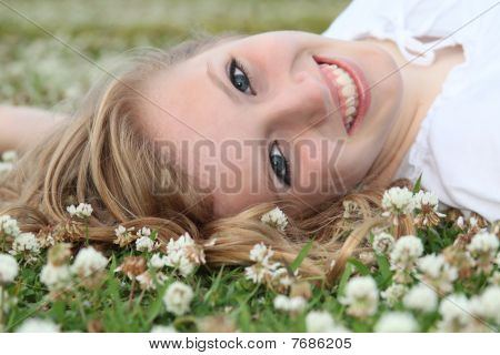 Modré oči Kráska s jetelem