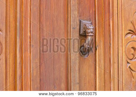 Small rusty knocker