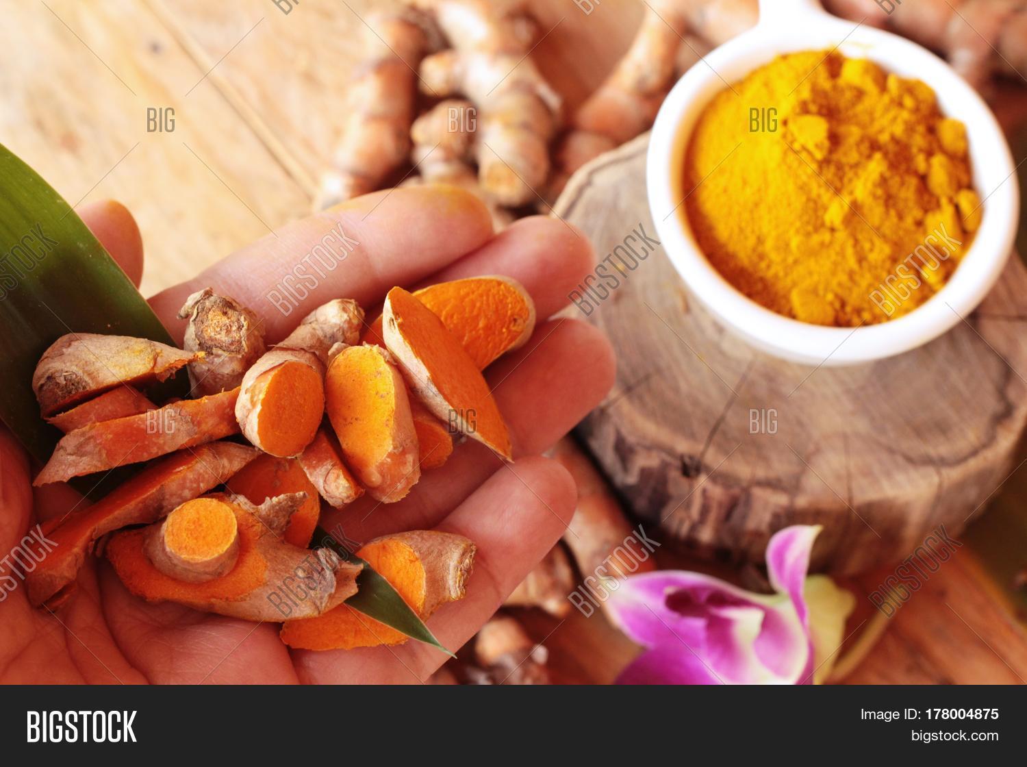 Turmeric Root Turmeric Image & Photo (Free Trial) | Bigstock