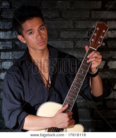 Min Guitar