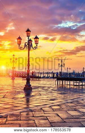 Piazza San Marco at sunrise, Vinice, Italy
