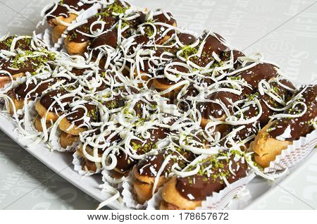 Prepared for special occasions, delicious and beautiful cake