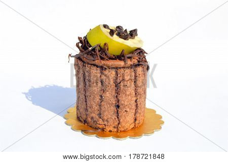 Prepared for special occasions, delicious and beautiful cake