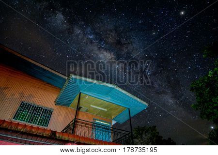 Chasinga stunning Milky Way in the night