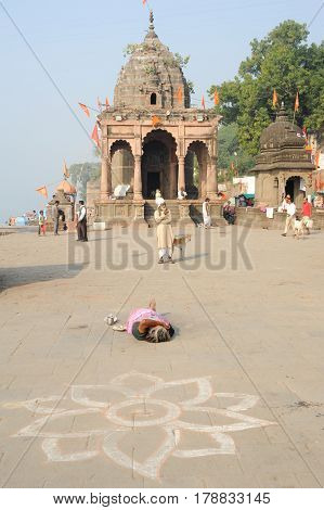 People Walking On The Ghat Of Maheshwar On India
