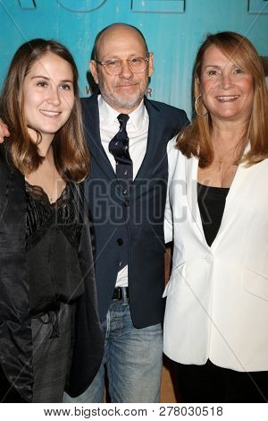 LOS ANGELES - JAN 10:  Daniel Sackheim, family at the 