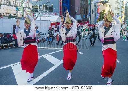 Tokyo - Aug 26 : Participants In The Awa Odori Festival In Tokyo, Japan On August 26 2018. Awa Odori