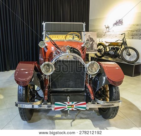 Amman, Jordan, December 07, 2018 : Cadillac Type 53 1916 At The Exhibition In The King Abdullah Ii C