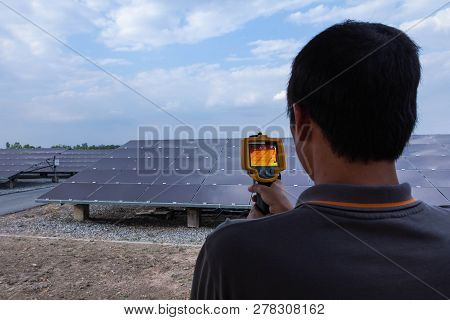 Thermoscan(thermal Image Camera), Industrial Equipment Used For Checking The Internal Temperature Of