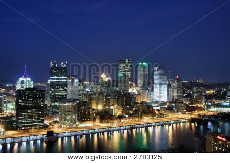 Skyline de Pittsburgh na noite