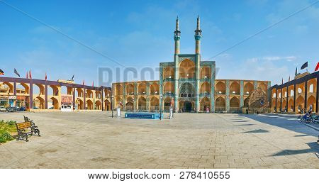 Yazd, Iran - October 18, 2017: Panorama Of Amir Chakhmaq Square With Old Hosseinieh, Decorated With 
