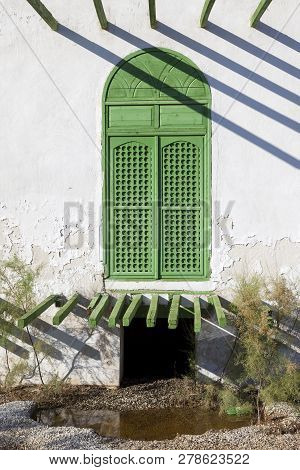 Old City In Jeddah, Saudi Arabia Known As Historical Jeddah. Old And Heritage Windows And Doors In J