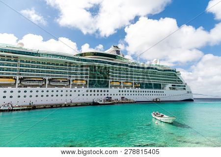 Kralendijk, Bonaire- December 18, 2015: Being South Of The Hurricane Belt And Because Of The Constan