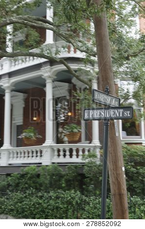 Savannah, Ge: 10/19/18: Ornate Porch Railing And Woodwork On House At The Corner Of Habersham And Pr