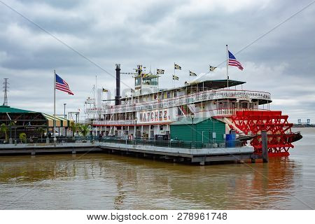 New Orleans, Louisiana / Usa - January 13, 2019: Steamboat Natchez Docked Preparing For Brunch Cruis