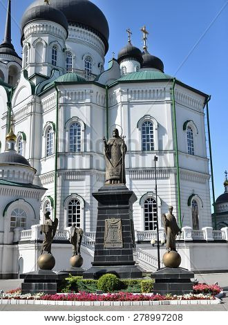Voronezh, Russia - August 23. 2018 Monument To St. Mitrofan Near The Annunciation Cathedral