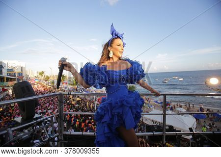 Salvador, Bahia/ Brazil - March 3, 2019: Singer Ivete Sangalo Is Seen During A Carnival Performance 