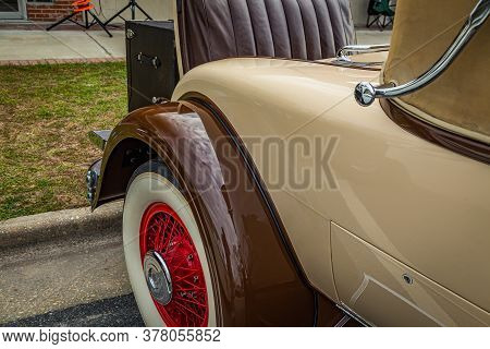 Jesup, Ga - March 17, 2018: Close Up View Of A 1930 Packard Eight Series 734 At The Jesup 2018 St. P