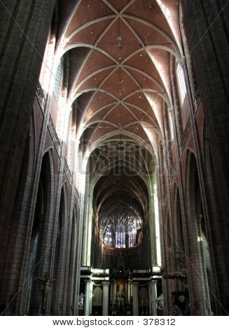 im Inneren der Kathedrale