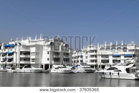 พอร์ต Benalmadena มารีนาสเปน