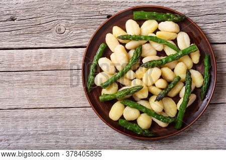 Italian Homemade Potatoes Gnocchi With Asparagus