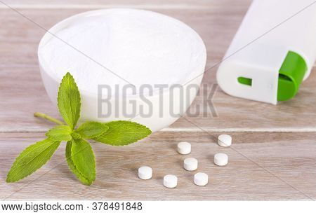 Sweetener Made Of Stevia In The Bottom Of Wood - Stevia Rebaudiana