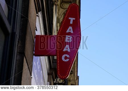 Bordeaux , Aquitaine / France - 07 25 2020 : Tabac Text White Sign And Logo For Shop French Red Stor