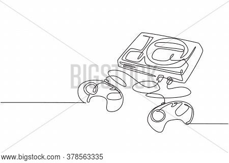 Single Continuous Line Drawing Of Retro Old Classic Arcade Video Game Player With Cassette. Vintage 