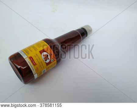 Closeup Of A To Z Ns Multi Vitamin And Mineral, Mango Flavour 200 Ml Syrup Bottle And Pack Isolated