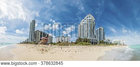 Panoramic Picture Of Maimi Beach In Florida During Daytime