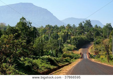 StraÃŸe durch Bolaven-plateau