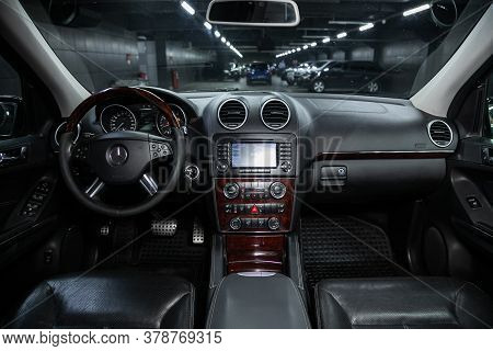 Novosibirsk/ Russia - July 18  2020: Mercedes Benz Gl-class,  Prestige Car Interior With Dashboard, 