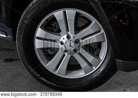 Novosibirsk/ Russia - July 18  2020: Mercedes Benz Gl-class,  Car Wheel With Alloy Wheel And New Rub