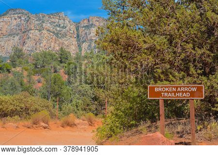 Broken Arrow Trail Is An Easy And Popular Hike On A Good Trail Of Red Rock Scenery. Sedona, Yavapai 