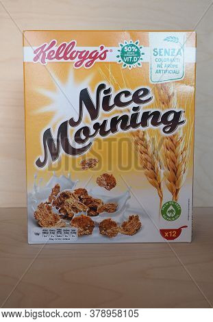 Battle Creek - Jul 2020: Kellogg's Nice Morning Cereals Packet